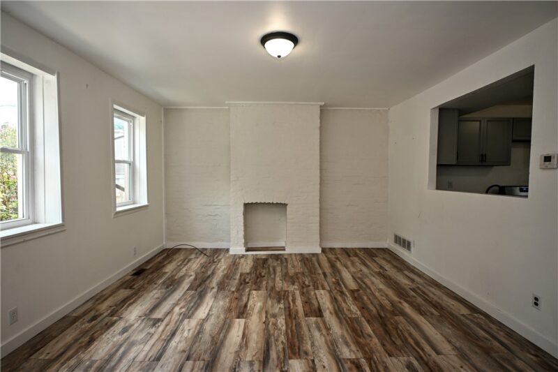 1136 High St — photo 4