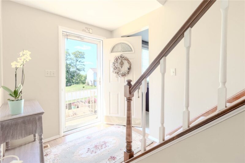 100 Textor Dr — photo 4