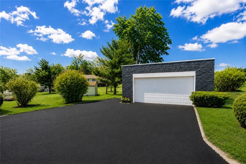 4515 Tuscarawas Rd — photo 2