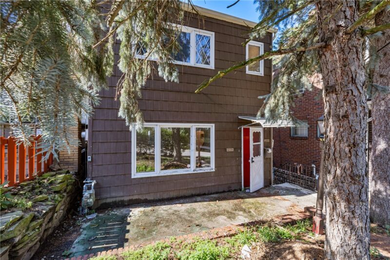 2112 Arlington Ave — photo 3