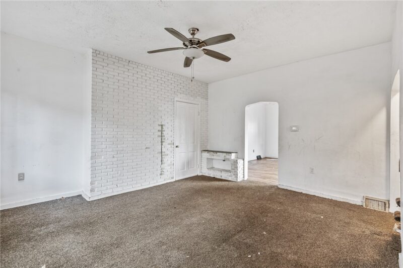 2112 Arlington Ave — photo 5