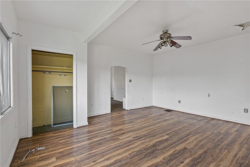 2112 Arlington Ave — photo 8