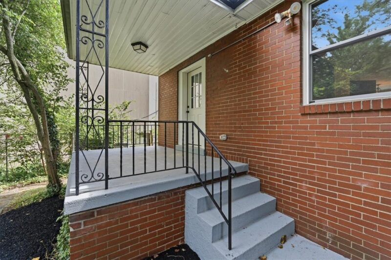 1418 Shady Ave — photo 5