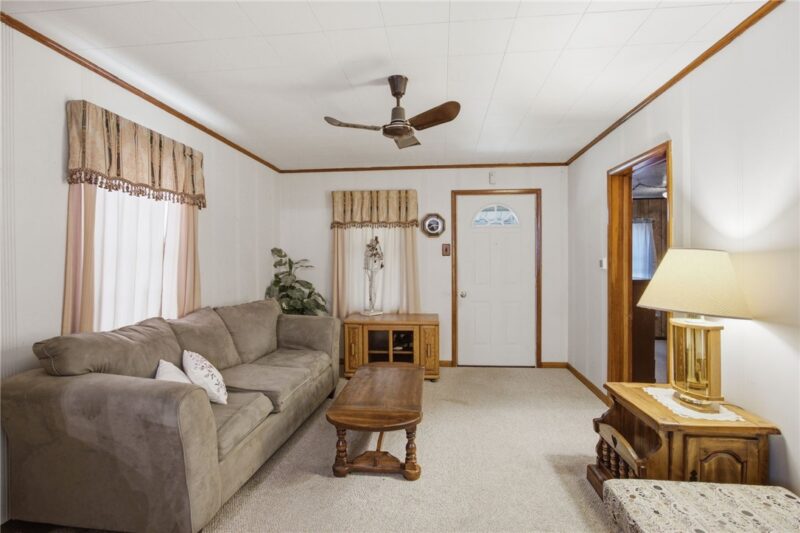 514 Rostraver Rd — photo 7