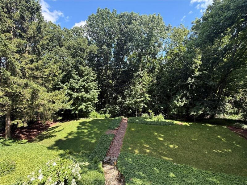 1080 Woodberry Rd — photo 4