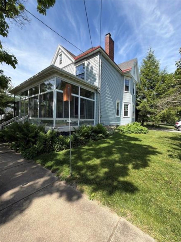 46 Elwyn Ave — photo 1