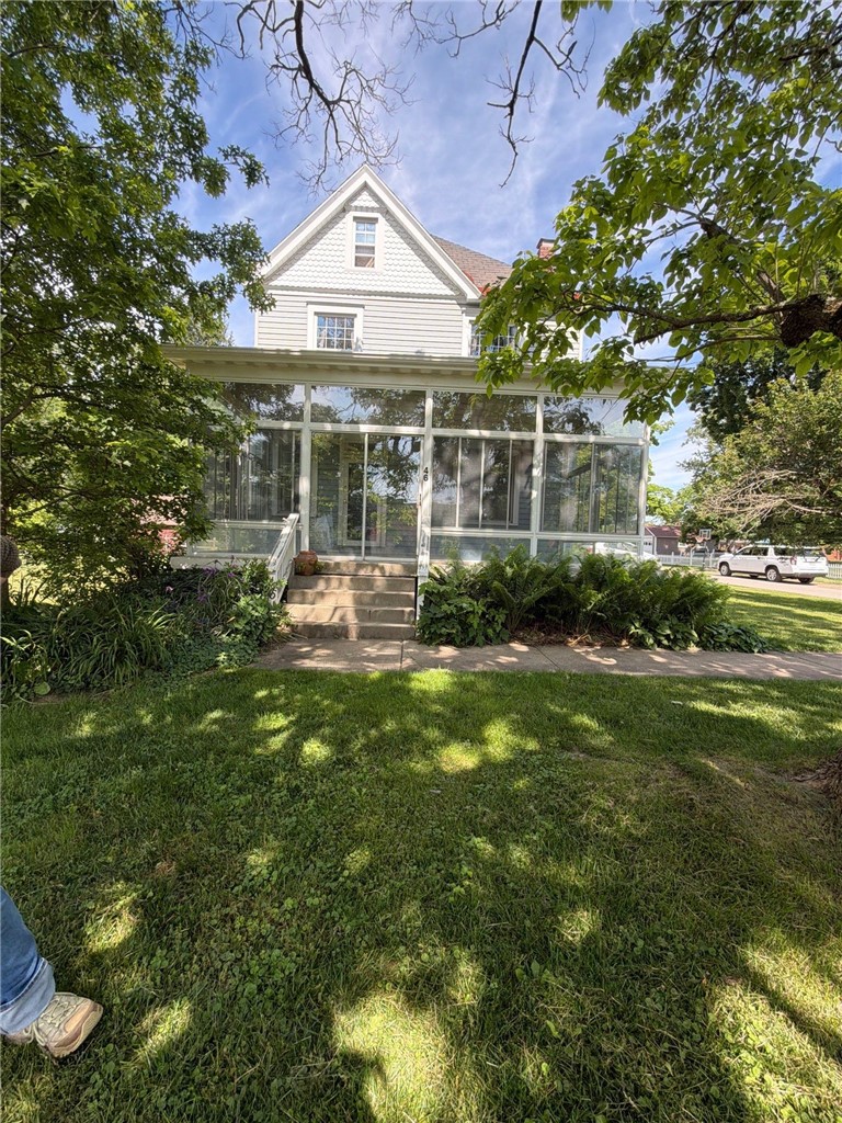 46 Elwyn Ave — photo 3