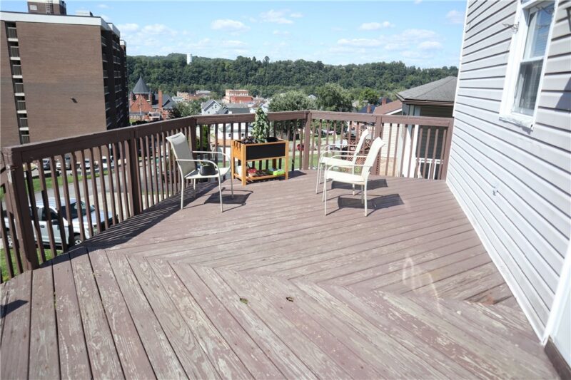 627 Wood St — photo 3