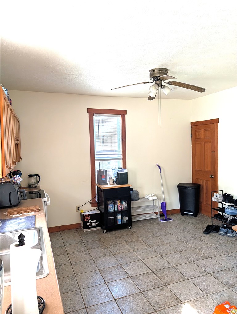 627 Wood St — photo 7