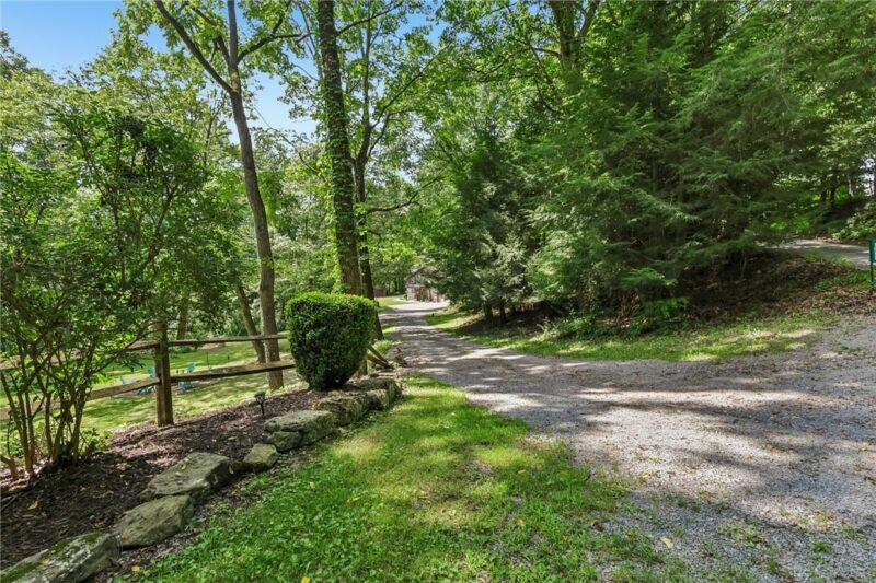 1099 Davis Road — photo 7