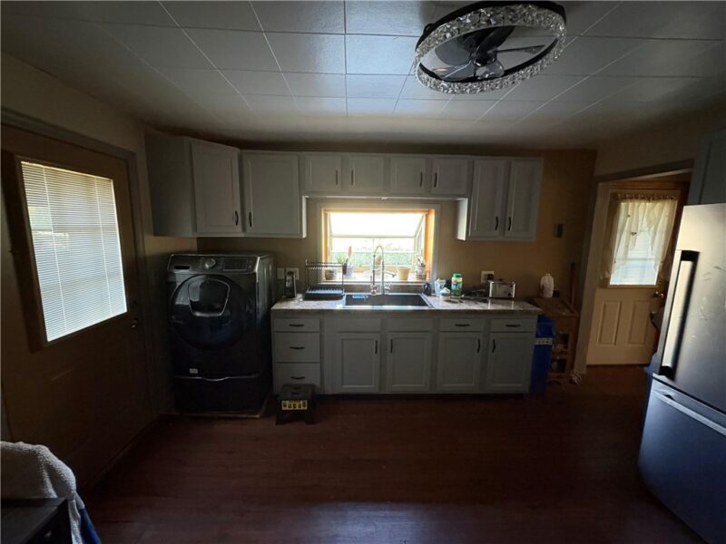 1523 Wolpert Way — photo 5