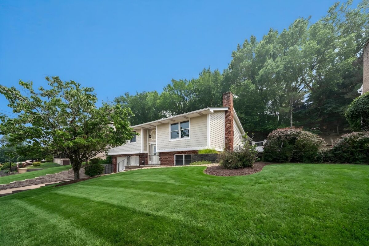 45 Florence DRIVE — photo 1