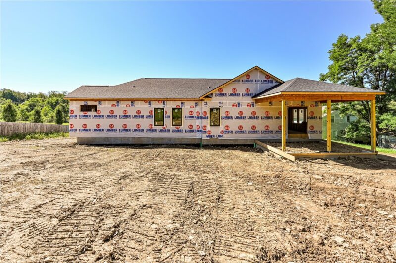 1421 Marguerite Lake Road — photo 4