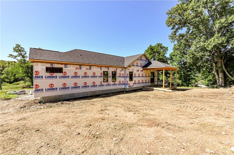 1421 Marguerite Lake Road — photo 5
