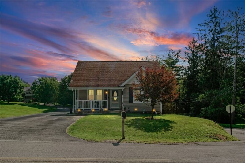 2440 Henry Rd — photo 2