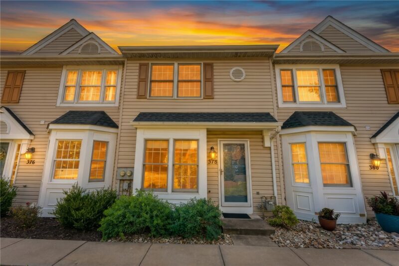 378 Jubilee Drive — photo 2