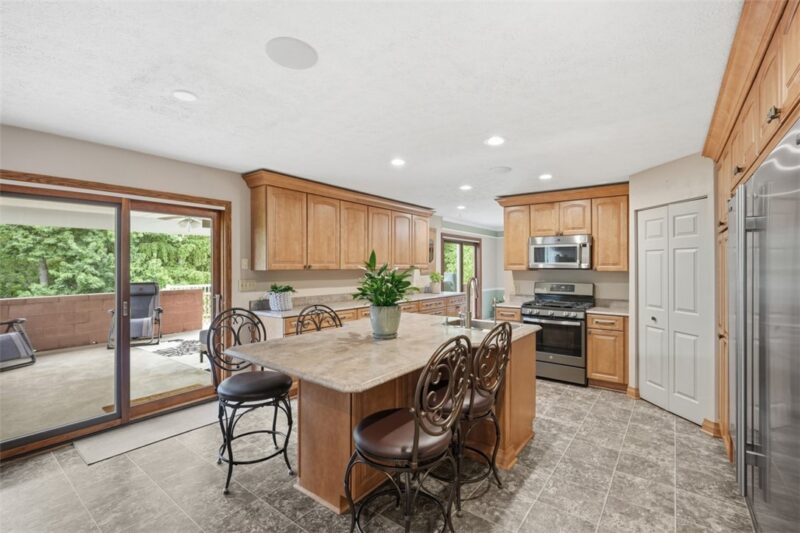 32 Westchester Ct. — photo 3