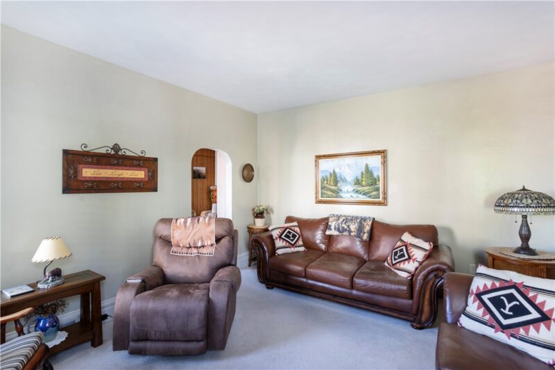 23 Broadway Avenue — photo 3