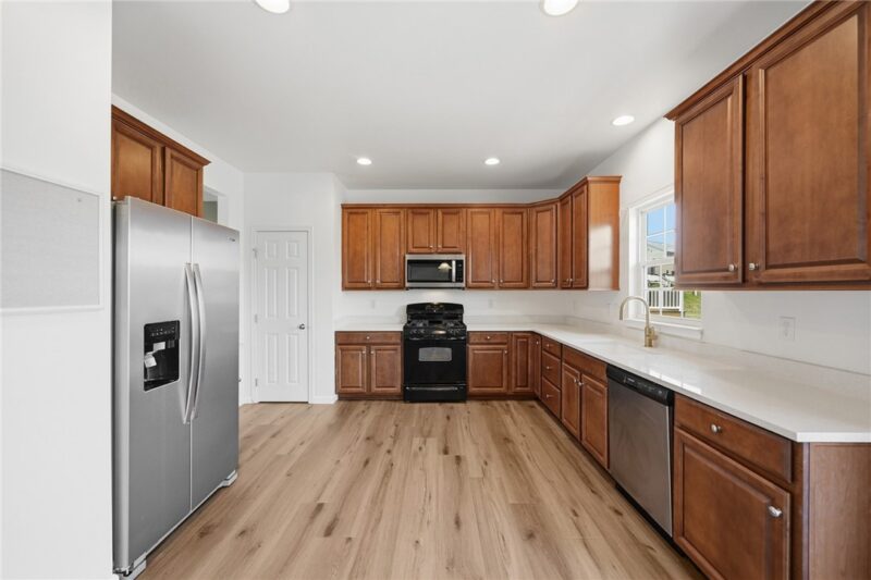 170 Broadstone Dr — photo 8