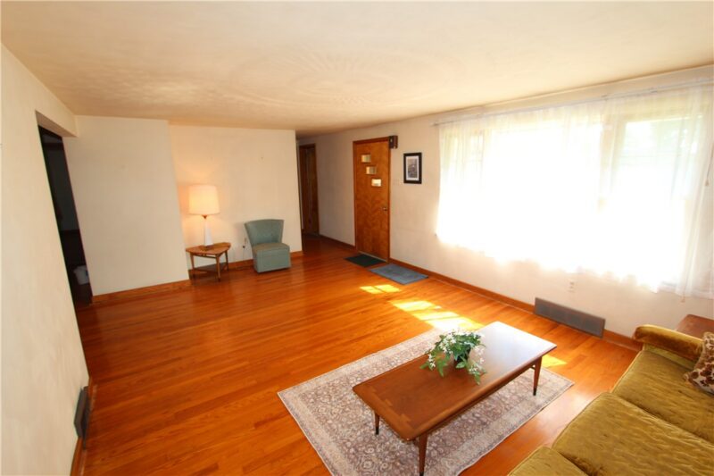 541 Thomas Richard Ln — photo 8