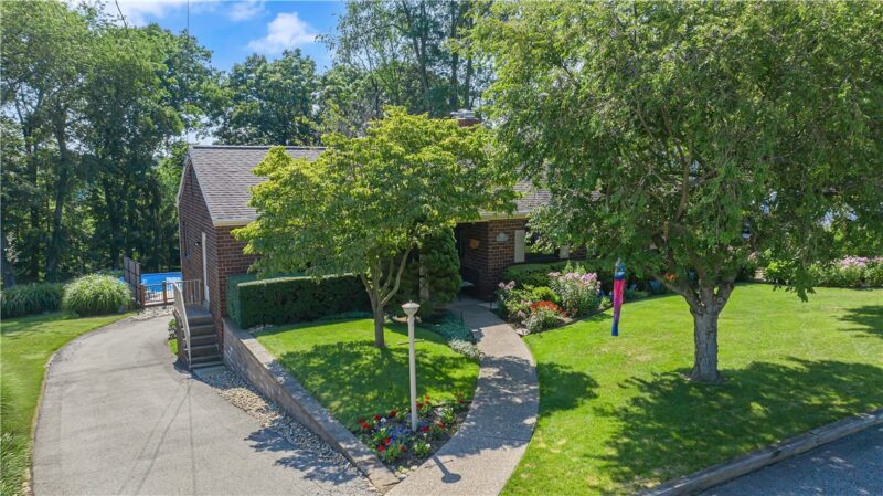 1340 Adams Dr — photo 5