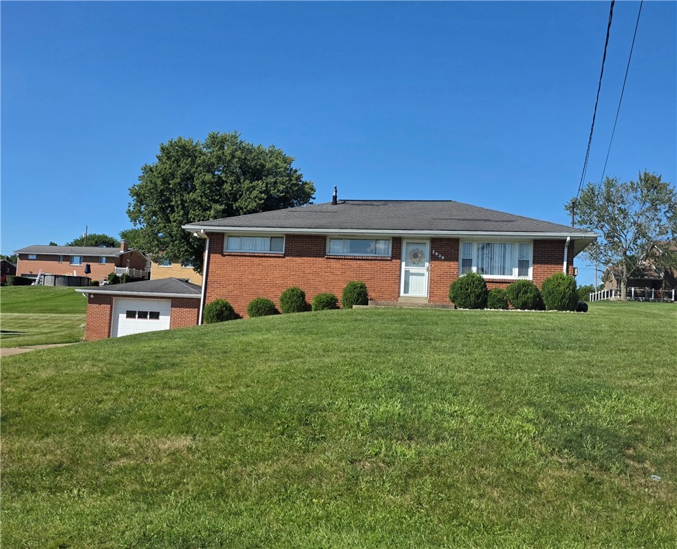 2638 Beverly Dr — photo 1