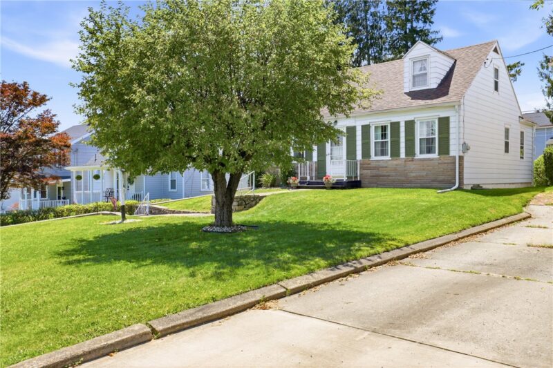 93 Violet Street — photo 4