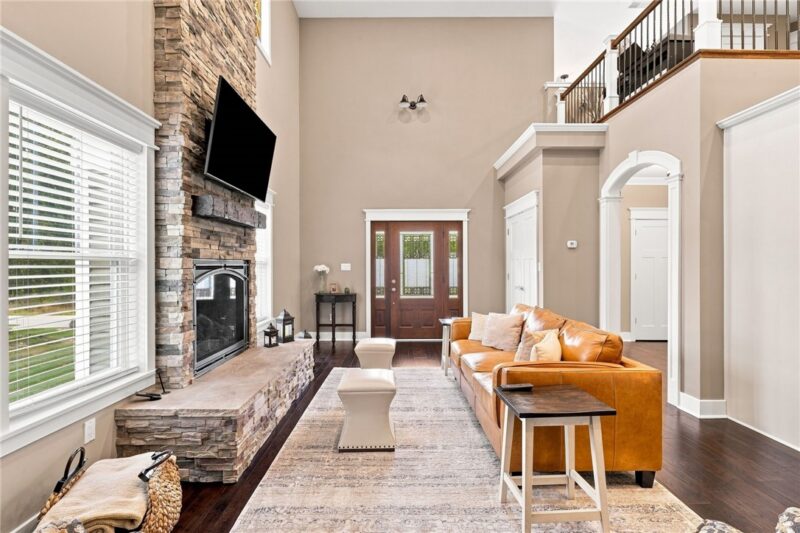 2215 Hyland Rd — photo 6