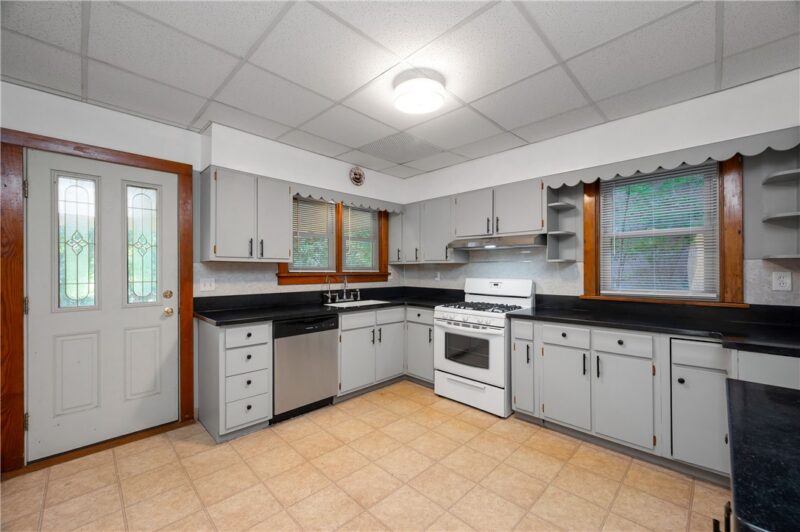 103 Taylor St — photo 8