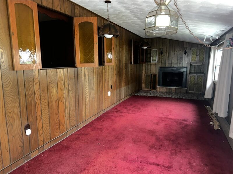217 Sherwood Drive — photo 3