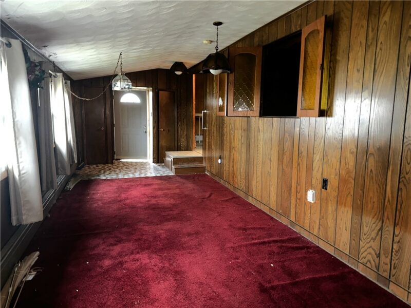 217 Sherwood Drive — photo 4