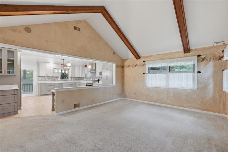 108 Needham Dr — photo 2