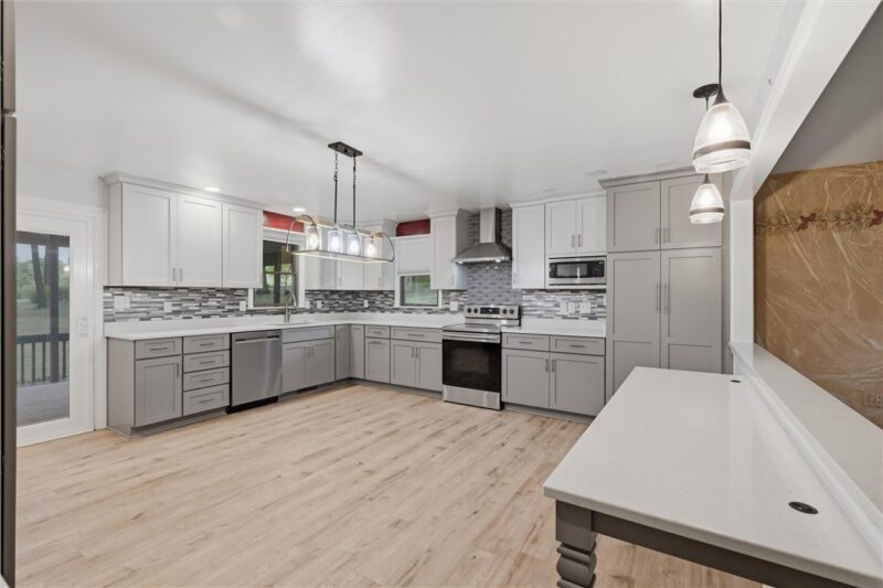 108 Needham Dr — photo 4