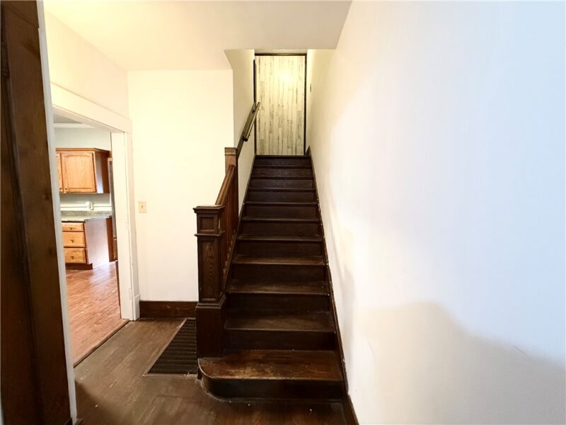 92 Euclid Ave — photo 2