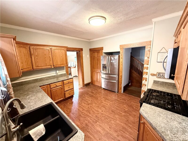 92 Euclid Ave — photo 3