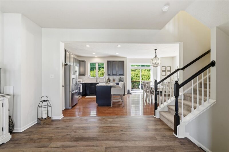 12 REMINGTON DRIVE — photo 8
