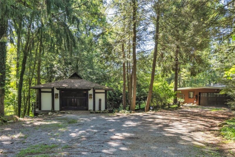 213 Brooks Dr — photo 3