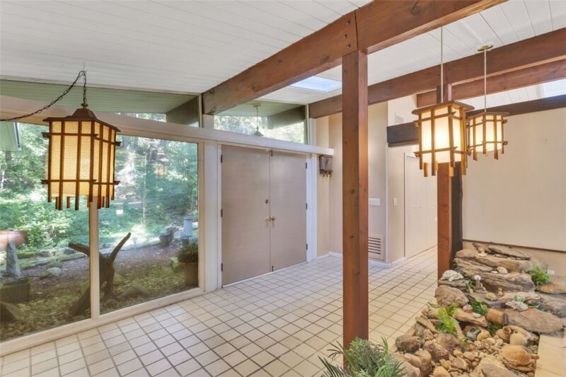 213 Brooks Dr — photo 6