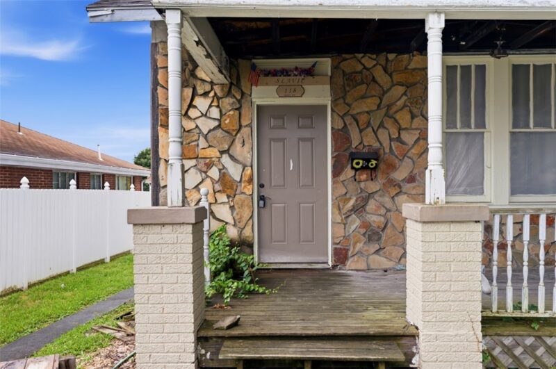 118 Kenric Ave — photo 3