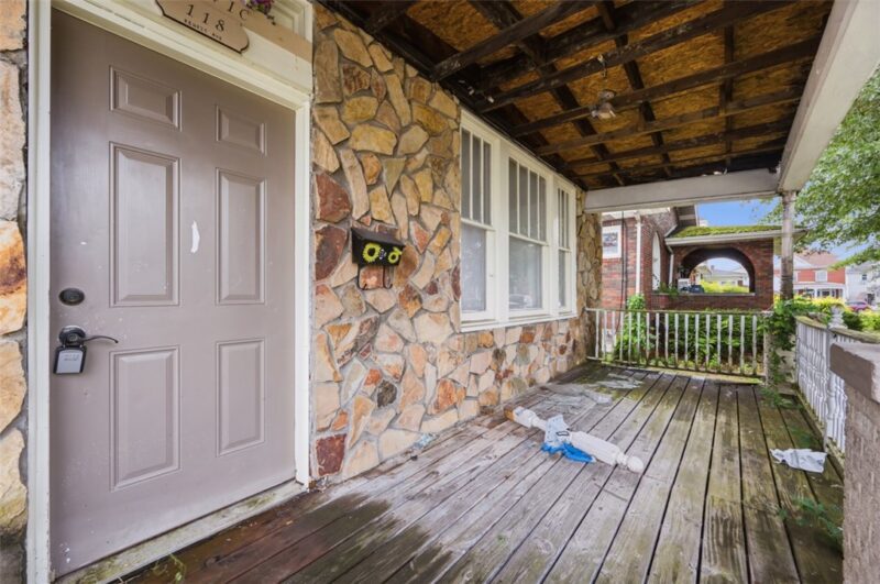118 Kenric Ave — photo 4