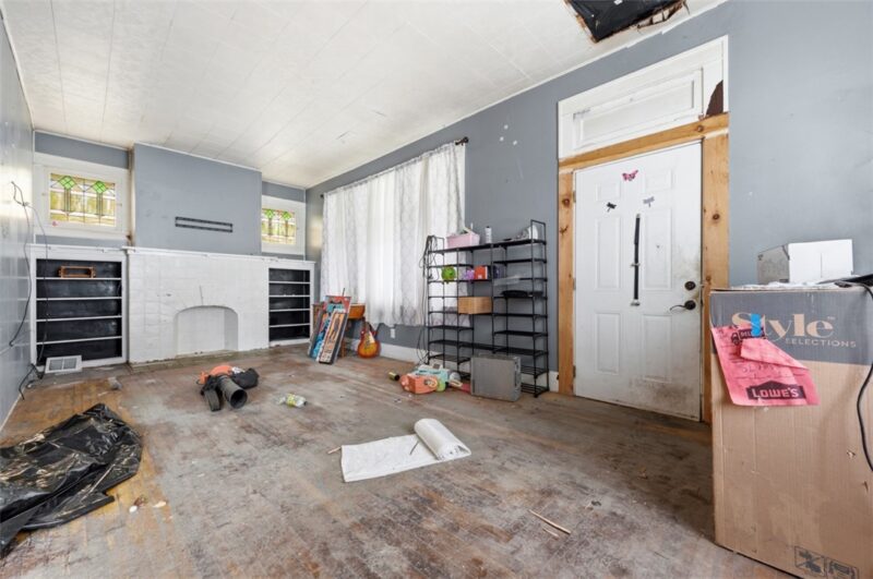 118 Kenric Ave — photo 5