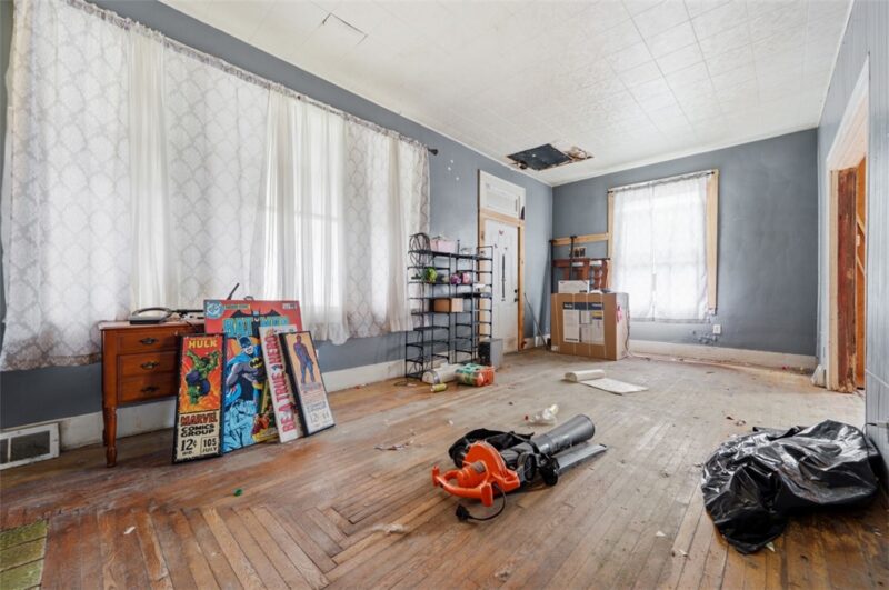 118 Kenric Ave — photo 6