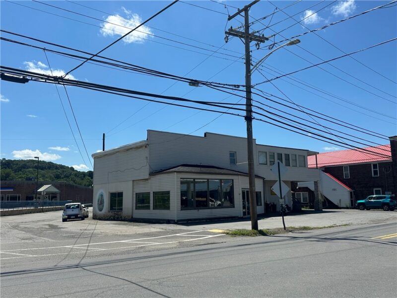 549 E Mahoning Street — photo 2