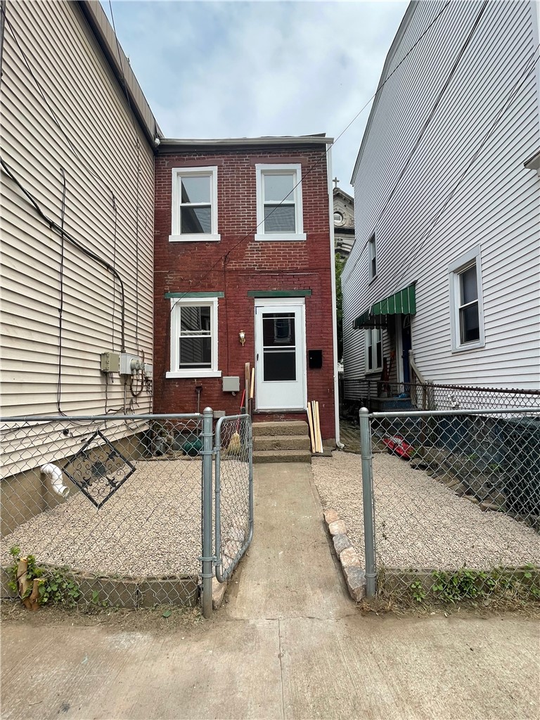 206 Clay Street — photo 1