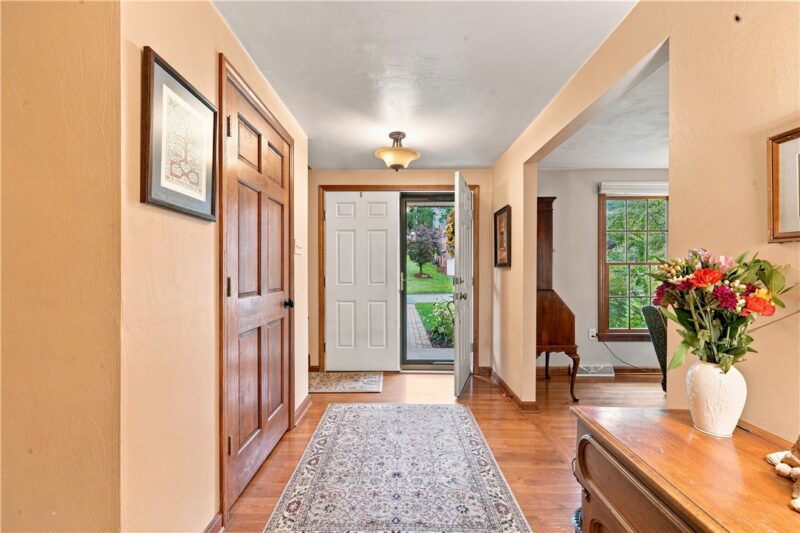35 Weller Drive — photo 3