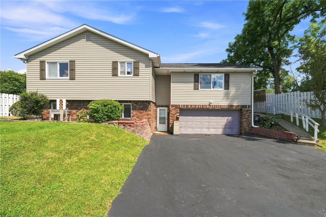 222 Dewitt Ave — photo 1