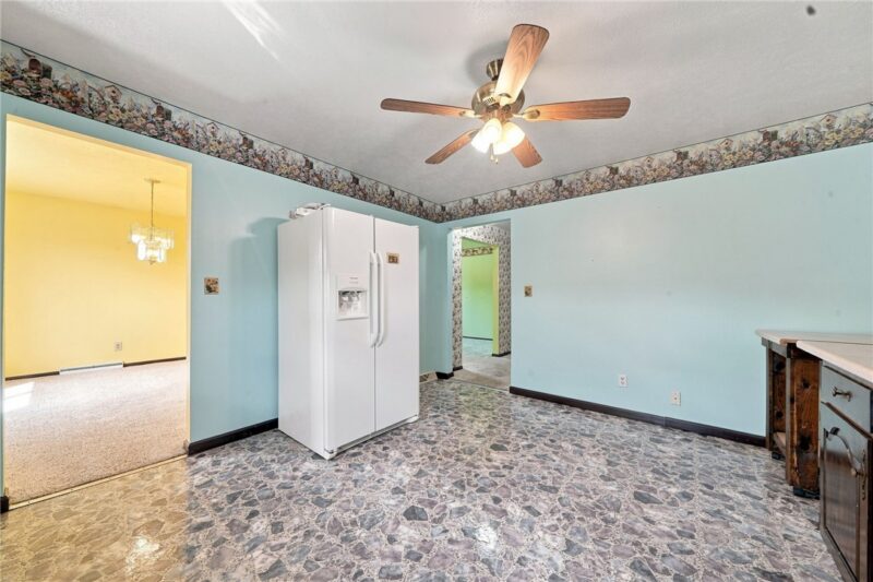 222 Dewitt Ave — photo 8