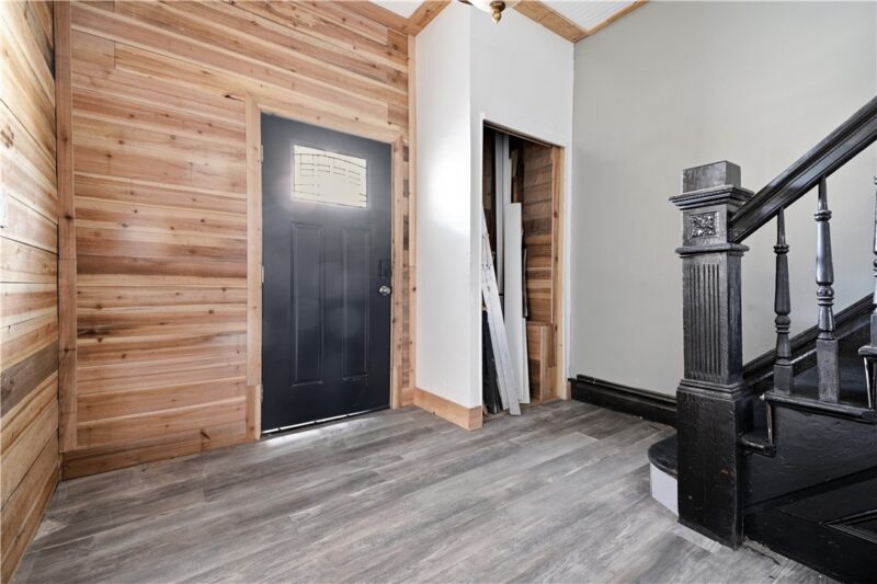 217 Linden Ave — photo 4