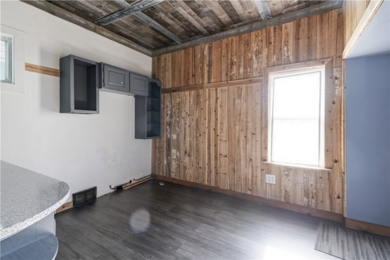 217 Linden Ave — photo 5