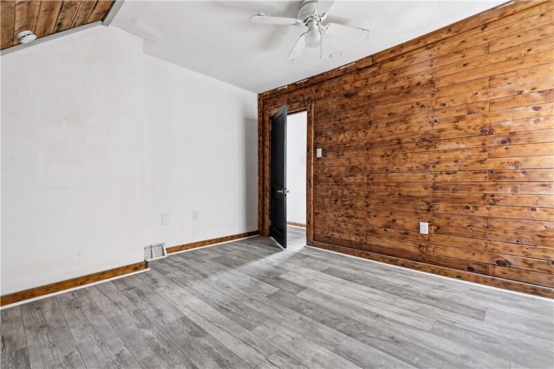 217 Linden Ave — photo 6